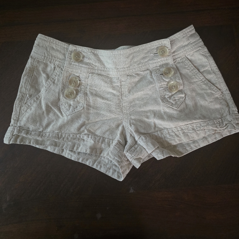 Shorts, Size 0, Cream